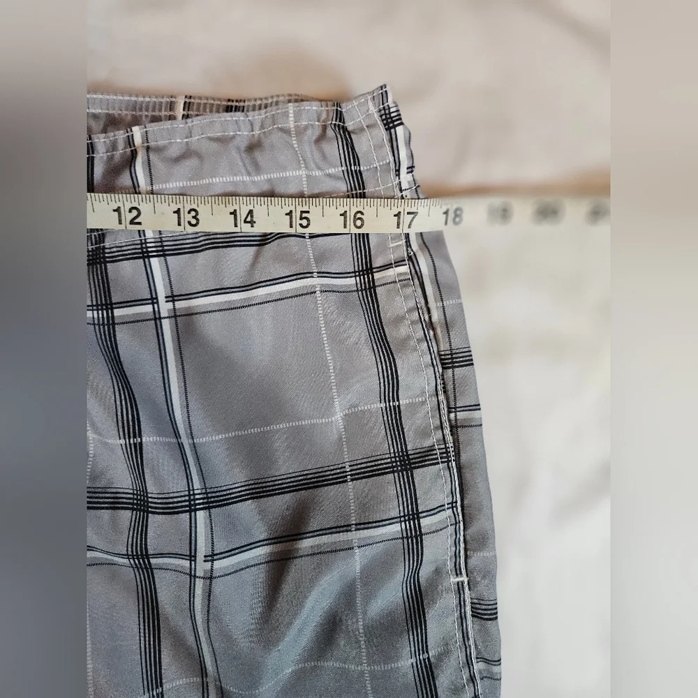 Op Mens Gray And White Ombre Drawstring Tie Waist Swim Trunks Size Medium